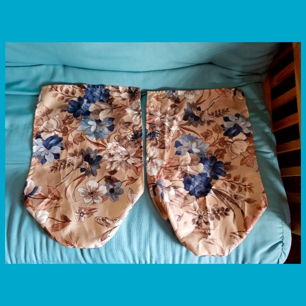 Vintage 80s Floral Print Fabric Armrest Furniture Covers set of 2